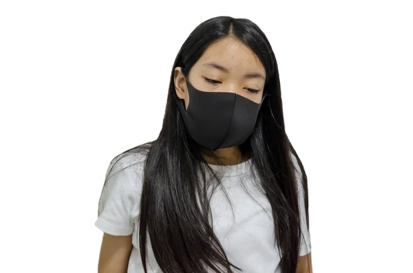 Asijská dívka je nemocná s virem. — Stock fotografie