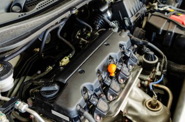 Araba detayları - Yeni modern araba motoru.