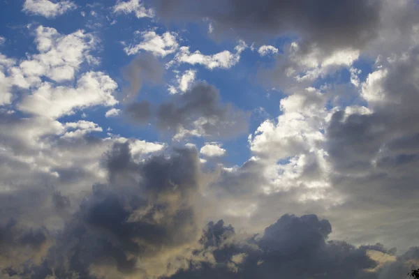 Wolken in de lucht Stockafbeelding