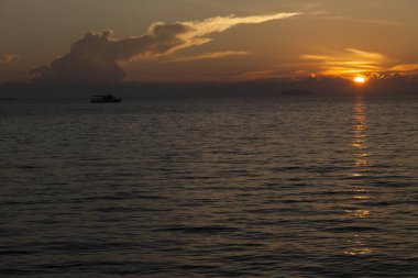 Decline over the sea