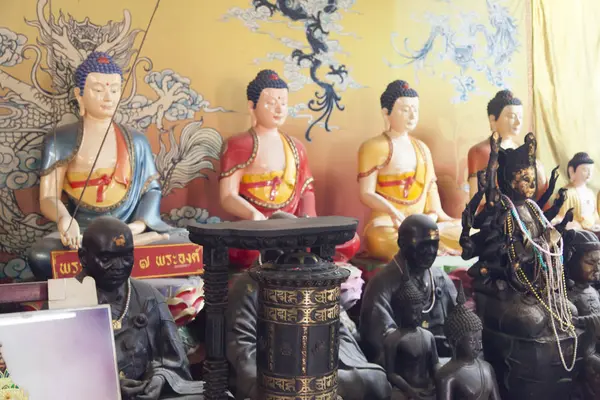 Nesneleri bir Budist Tarikatı