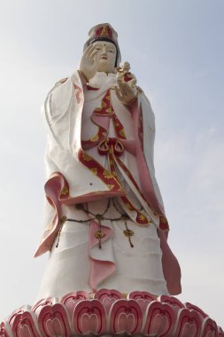 Budistler nesnelerin kült