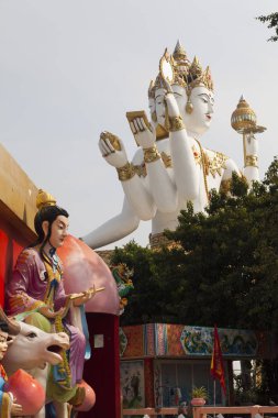 Budistler nesnelerin kült