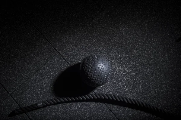 Cruz Ajuste Kettlebell Cuerdas Martillo Gimnasio Pared Bola — Foto de Stock