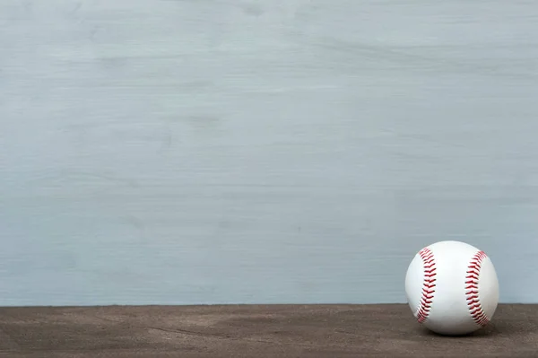 Beyzbol Topu Gri Arka Planda Takım Sporu — Stok fotoğraf