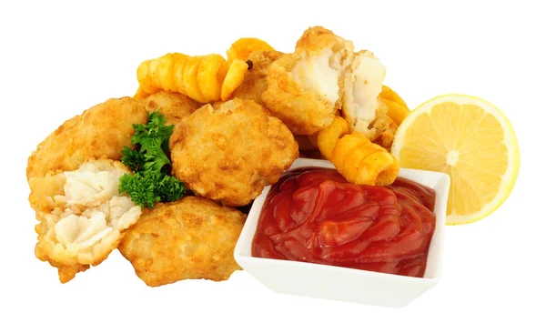 Mordidas de Nugget de peixe de bacalhau com fritos encaracolados — Fotografia de Stock