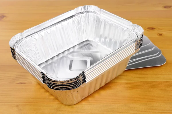 Hliníkové fólie odnést jídlo kontejnery — Stock fotografie