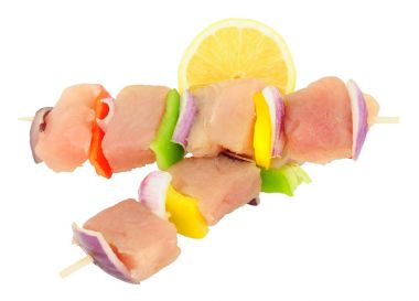 Çiğ taze balık ve tatlı biber kebap