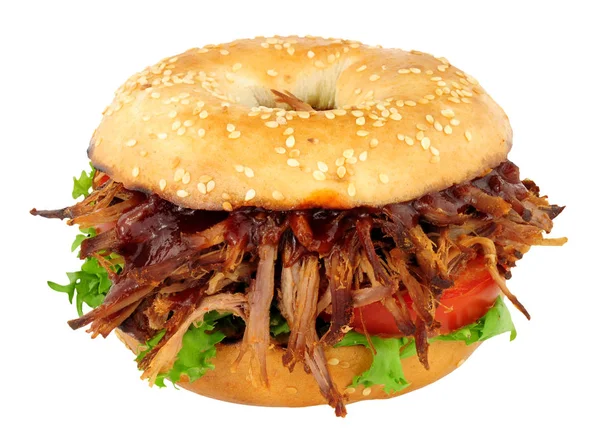 細切り牛肉とサラダいっぱいベーグル サンドイッチ — ストック写真