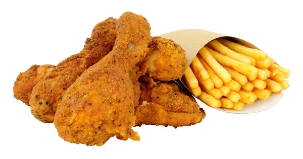 Zuidelijke Gebakken Kip Porties Franse Frietjes Kartonnen Scoop Geïsoleerd Een — Stockfoto