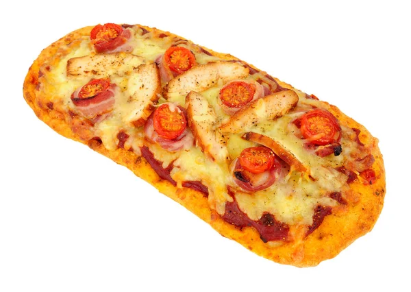 Bacon Och Tomat Platt Bröd Pizza Med Ost Isolerad Vit — Stockfoto