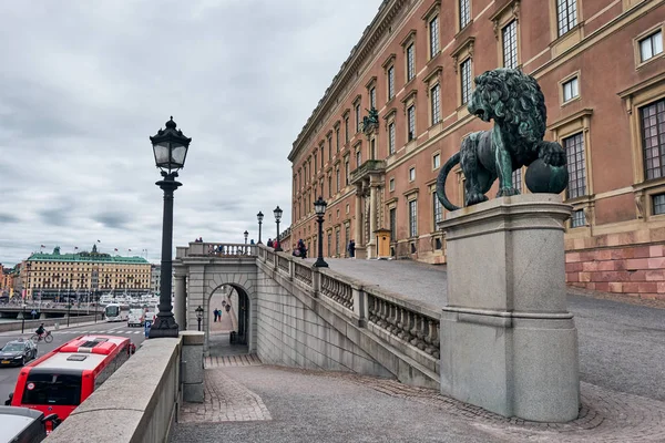 Het landschap rond Stockholm Palace in Stockholm, Zweden — Stockfoto