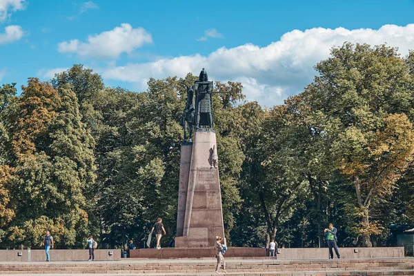 The Monument to Grand Duke Gediminas, Vilnius, Lithuania — Stock Photo, Image