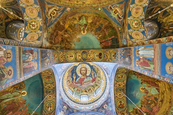 La Iglesia del Salvador sobre la Sangre derramada, San Petersburgo, Rusia — Foto de Stock