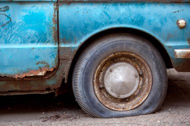 Lastik sızıntı araba tekerlek.