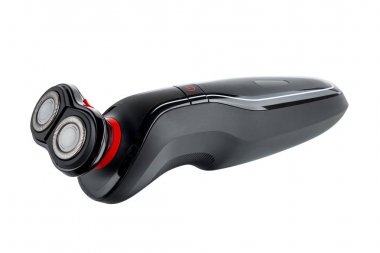 adam için Elektrikli tıraş makinesi.