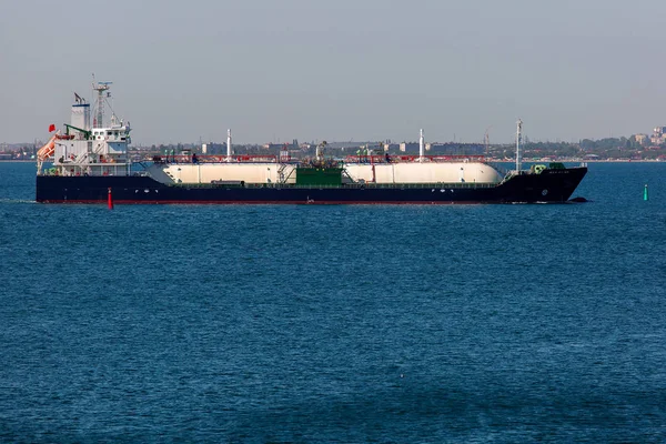 LNG statkiem w morze. — Zdjęcie stockowe