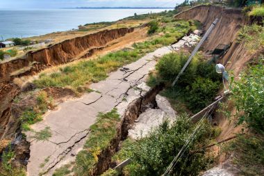 Belgili tanımlık çatlamak asfalt parke.
