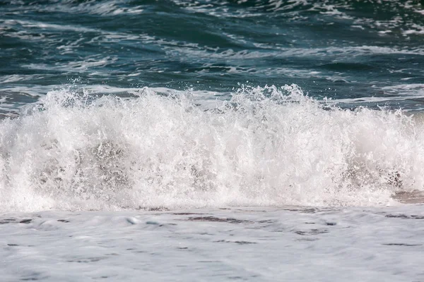 Die Meeressturmwelle, maritimer Hintergrund. — Stockfoto