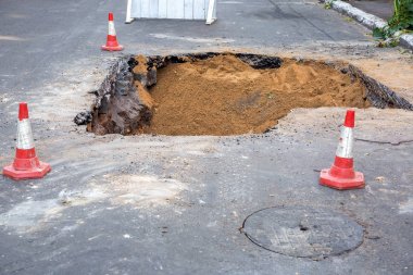 Yol onarım çalışmaları.