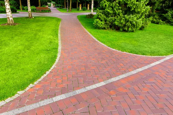 Crossing Pedestrian Footpath Red Tile Park Green Spaces Empty Nobody — Stock Photo, Image