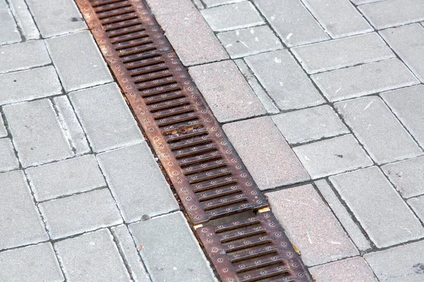 Rust Lattice Drainage Paving System Walkway Made Square Stone Tiles — Stock Photo, Image