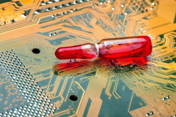 Elektronik Yöntemler Siber Baskılı Silikon Devre Kartları Kullanarak Kırmızı Sıvı — Stok fotoğraf
