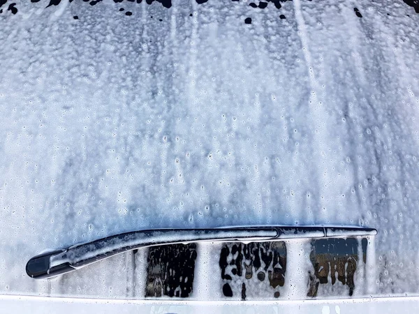 Rear Window Wiper Coated Detergent Active Foam Bubbles Washing Car — Stock Photo, Image