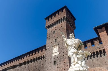 Sforza Kalesi Kulesi, Milan