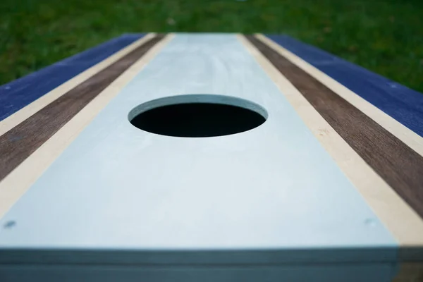 Cornhole Beanbag Toss Spelet Träskiva Utanför Gräs Stockbild