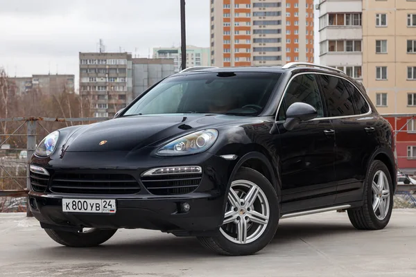 Front view of Porsche Cayenne Diesel  958 2012 in black color af — Stock Photo, Image