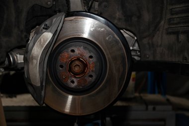 Pedleri, diskler, bir cali ile bir arabanın fren sistemi üzerinde yakın çekim