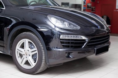 Porsche Cayenne Diesel 958 2012 siyah renkli.