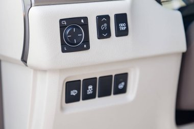  Gösterge paneli Mirro ile Lexus Gx460 'ın bej içini görüntüle