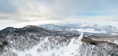 Altai Dağları 'ndaki hava resimli panoramik manzara