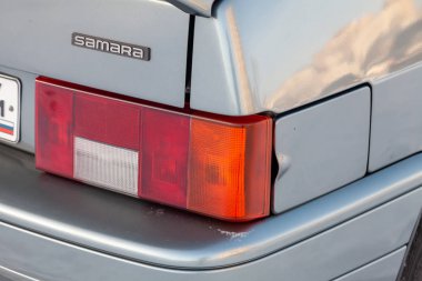 Gri lada 2114 Samara arka lamba görünümü koyu gri iç döşeme