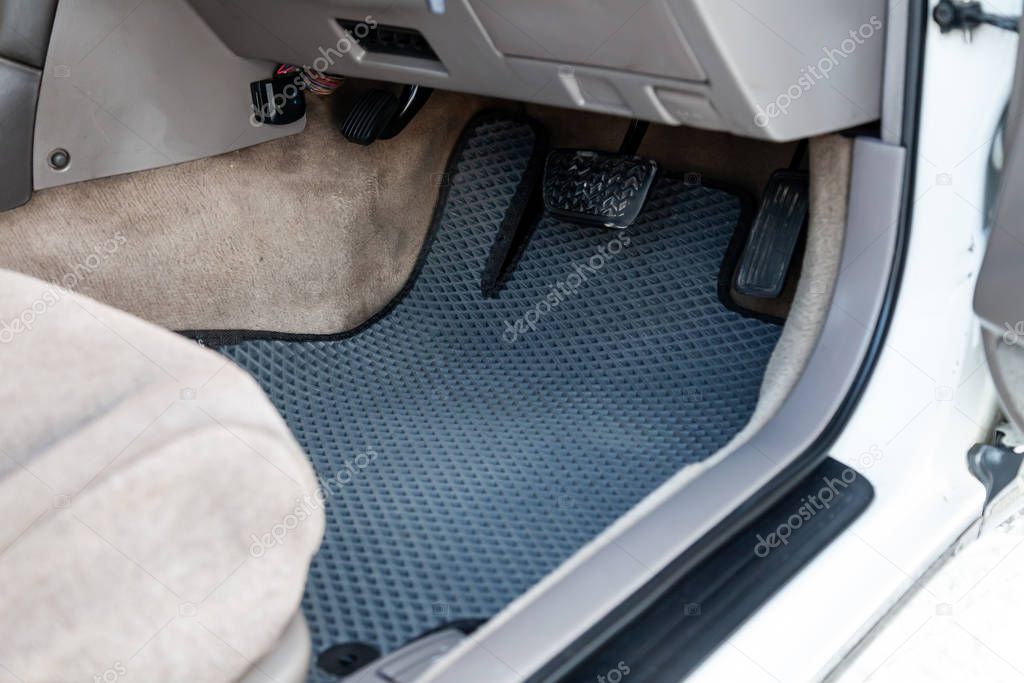 Dirty car nano floor mats of gray plastic rubber diamond-shaped 