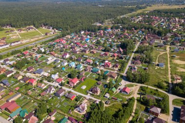 Novosibirsk 'teki yeni kalkınma mahalline hava üstü görünümü, 