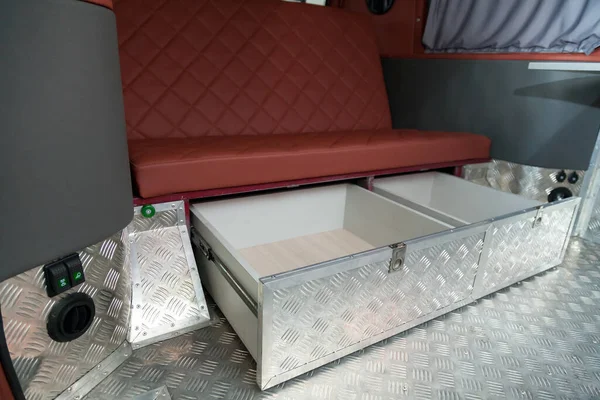 Intérieur Voiture Arrière Une Camionnette Convertie Camping Car Pour Tout — Photo