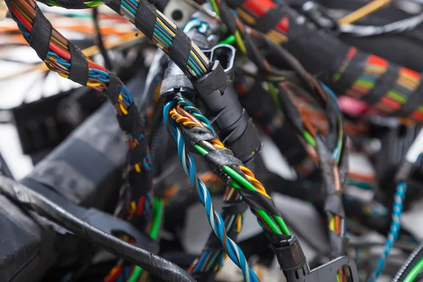 Alambres Retorcidos Diferentes Colores Tamaño Tipo Rebobinado Con Cinta Eléctrica — Foto de Stock