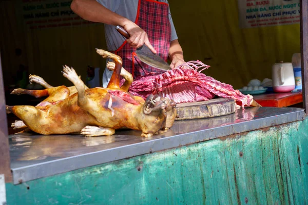 Nsan Parçalara Ayrılır Köpek Etine Ödeme Yapılır Vietnam Mangal Sokak — Stok fotoğraf
