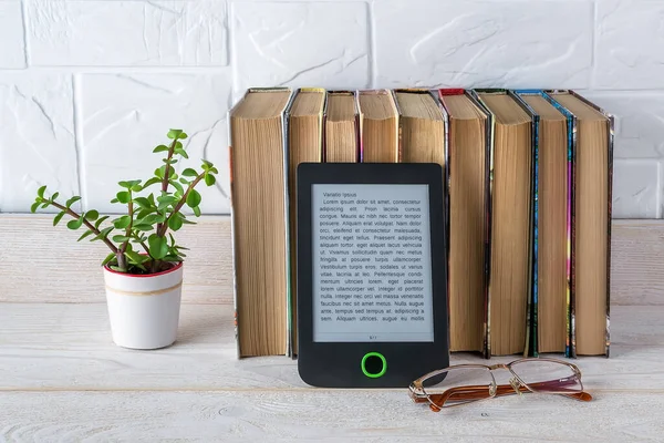 Reader Stack Paper Books Potted Plant Vision Glasses White Wooden — Stock Photo, Image