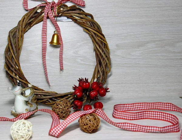 Ghirlanda Marrone Natale Con Bacche — Foto Stock