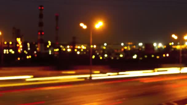 Carretera nocturna con luces — Vídeo de stock