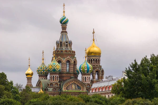 Kerk van de Verlosser op het bloed spilled in Sint-petersburg — Stockfoto