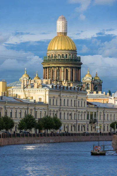 Catedral de San Isaac en San Petersburgo — Foto de Stock