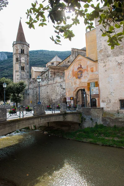 Pueblo de Finalborgo — Foto de Stock