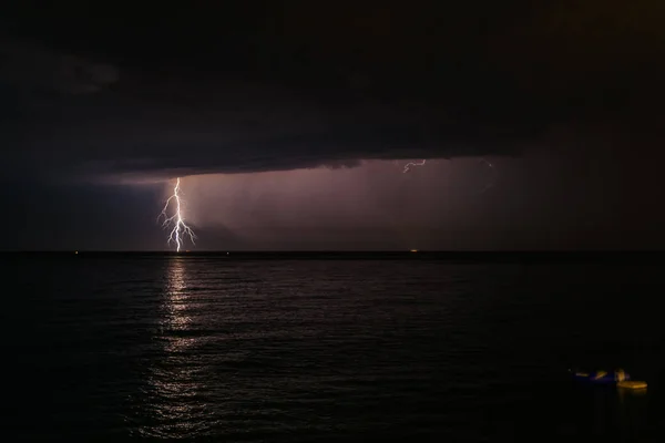 Thunderstorm on a sea — Stock Photo, Image