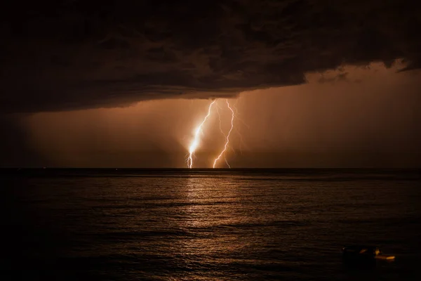 Thunderstorm on a sea — Stock Photo, Image