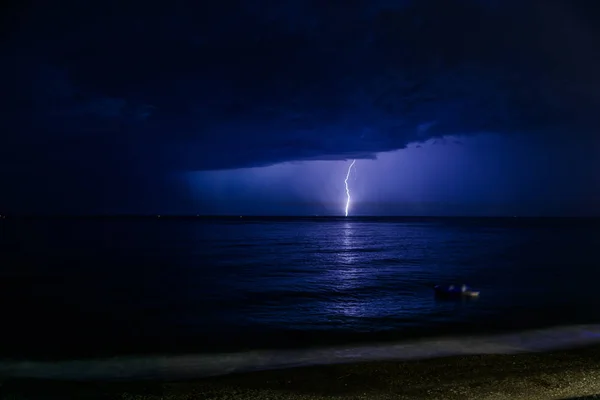 Thunderstorm on a sea — Stock Photo, Image